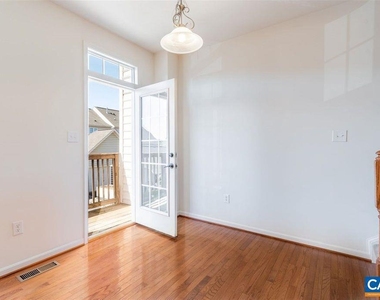 2138 Lockwood Dr - Photo Thumbnail 8