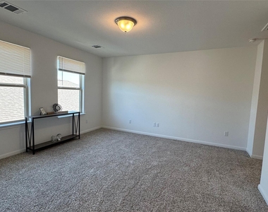 6915 Tiznow Ln - Photo Thumbnail 26