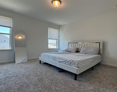 6915 Tiznow Ln - Photo Thumbnail 14