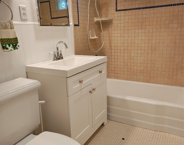 3207 Locke Ln - Photo Thumbnail 15