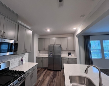 6422 Coda Court - Photo Thumbnail 6