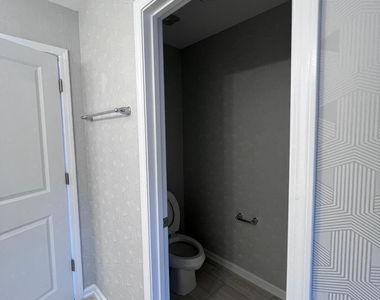 6422 Coda Court - Photo Thumbnail 32