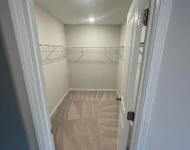 6422 Coda Court - Photo Thumbnail 24