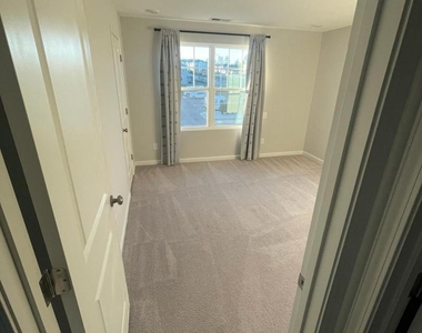 6422 Coda Court - Photo Thumbnail 17