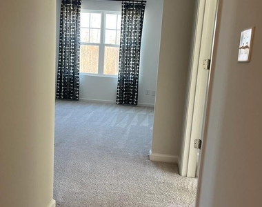 6422 Coda Court - Photo Thumbnail 11