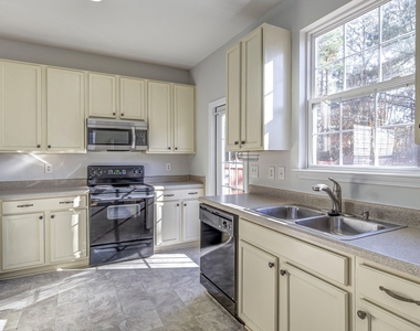 105 Otter Crest Way - Photo Thumbnail 10