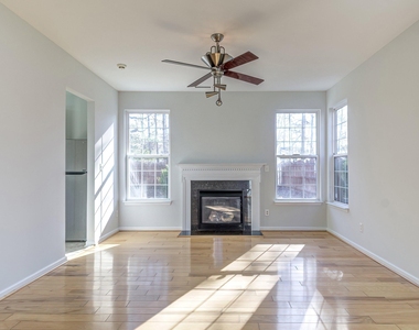 105 Otter Crest Way - Photo Thumbnail 5