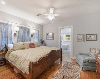 4408 Avenue C Ave - Photo Thumbnail 10