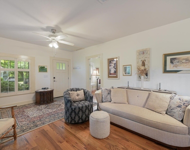 4408 Avenue C Ave - Photo Thumbnail 3