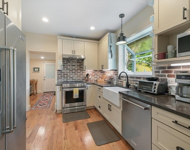 4408 Avenue C Ave - Photo Thumbnail 7
