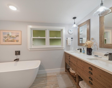 4408 Avenue C Ave - Photo Thumbnail 12