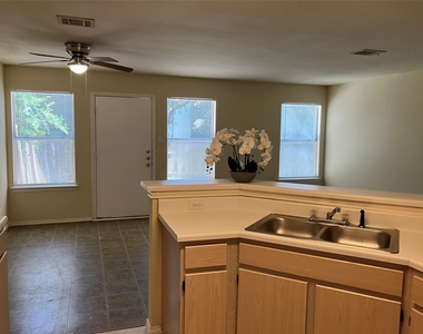 9629 Sugar Hill Dr - Photo Thumbnail 5