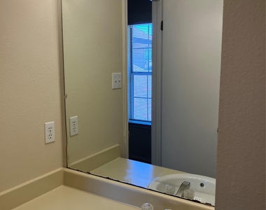 9629 Sugar Hill Dr - Photo Thumbnail 11
