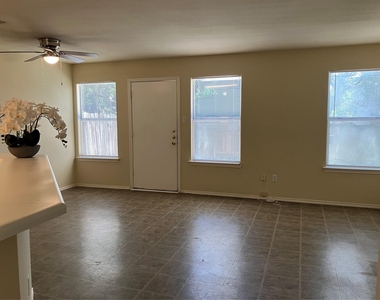 9629 Sugar Hill Dr - Photo Thumbnail 2