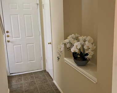 9629 Sugar Hill Dr - Photo Thumbnail 7