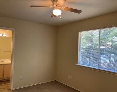 9629 Sugar Hill Dr - Photo Thumbnail 12
