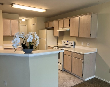 9629 Sugar Hill Dr - Photo Thumbnail 3