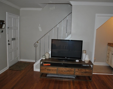 1036 Nichols Drive - Photo Thumbnail 7