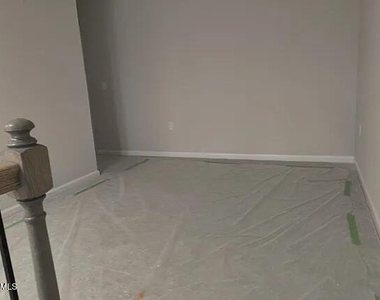 956 Maple Branch Circle - Photo Thumbnail 12