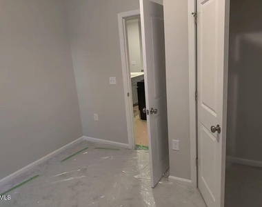 956 Maple Branch Circle - Photo Thumbnail 15