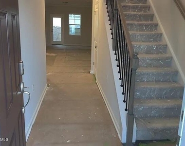 956 Maple Branch Circle - Photo Thumbnail 9