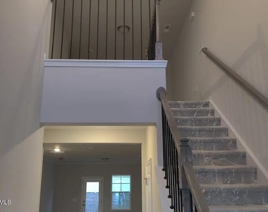 956 Maple Branch Circle - Photo Thumbnail 8