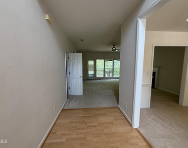 12 Bridgeport Drive - Photo Thumbnail 1