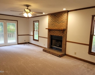 4009 Omer Lane - Photo Thumbnail 6