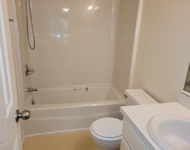 4009 Omer Lane - Photo Thumbnail 20