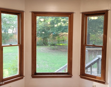 4009 Omer Lane - Photo Thumbnail 3