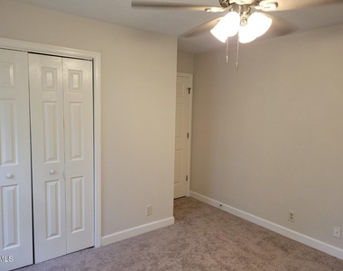 4009 Omer Lane - Photo Thumbnail 18