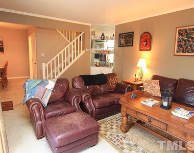 107 Finley Forest Drive - Photo Thumbnail 10