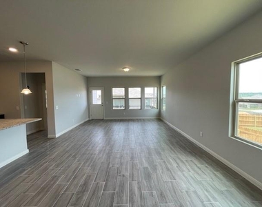 3629 Blue Cloud Dr - Photo Thumbnail 1