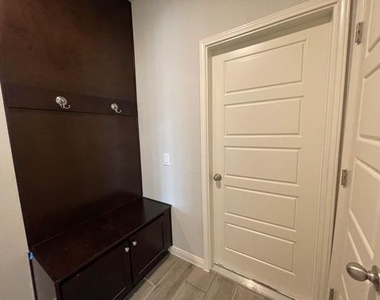 3629 Blue Cloud Dr - Photo Thumbnail 19