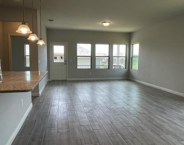 3629 Blue Cloud Dr - Photo Thumbnail 13