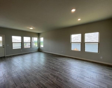 3629 Blue Cloud Dr - Photo Thumbnail 26