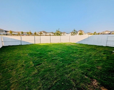 117 Huckleberry Ln - Photo Thumbnail 22