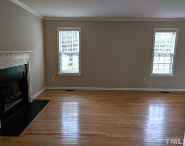 701 Arbor Greene Drive - Photo Thumbnail 5