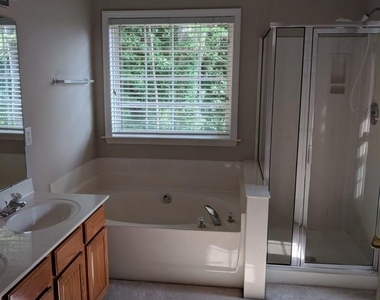 701 Arbor Greene Drive - Photo Thumbnail 18