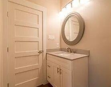 1509 Bay Hill Dr - Photo Thumbnail 10