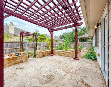 604 Spanish Oak Ter - Photo Thumbnail 32