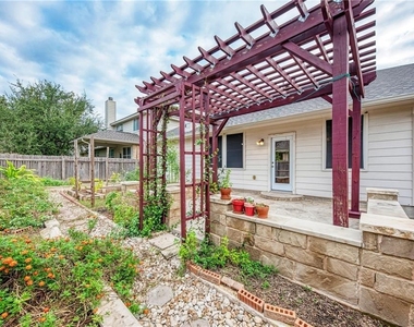 604 Spanish Oak Ter - Photo Thumbnail 33