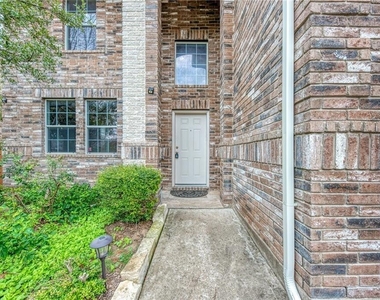 604 Spanish Oak Ter - Photo Thumbnail 2