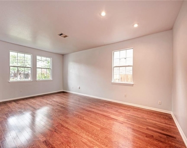 604 Spanish Oak Ter - Photo Thumbnail 6