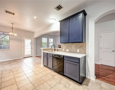 604 Spanish Oak Ter - Photo Thumbnail 13
