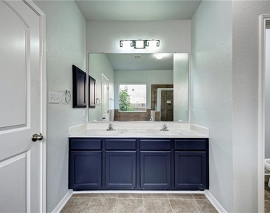 604 Spanish Oak Ter - Photo Thumbnail 17