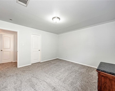 604 Spanish Oak Ter - Photo Thumbnail 24