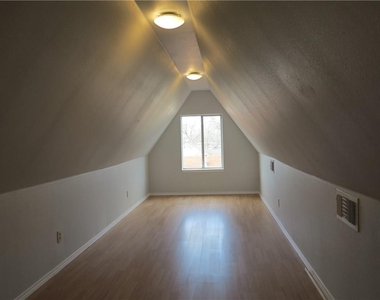 310 W University Ave - Photo Thumbnail 11