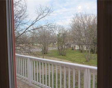 310 W University Ave - Photo Thumbnail 14