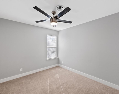 1305 Glenwood Dr - Photo Thumbnail 18